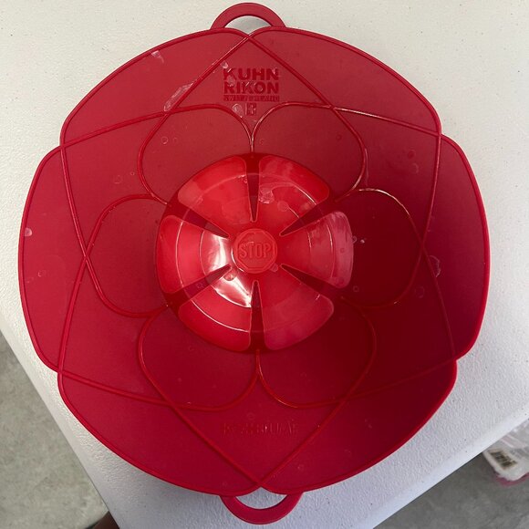 Kuhn Rikon Kochblume Silicone Spill Stopper Red Medium Splatter Guard - Picture 2 of 3